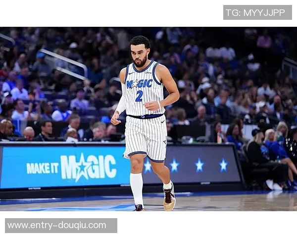 莫斯利称赞泰厄斯琼斯开局表现为球队注入活力奠定比赛基调