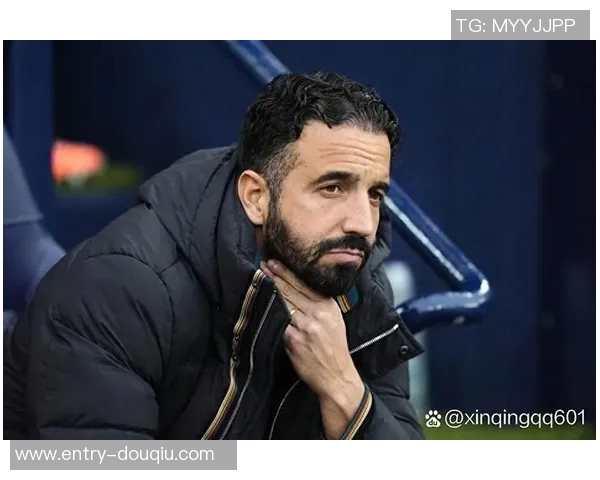 球迷从五个维度评析曼联主帅下课公告莫耶斯待遇最差引发热议