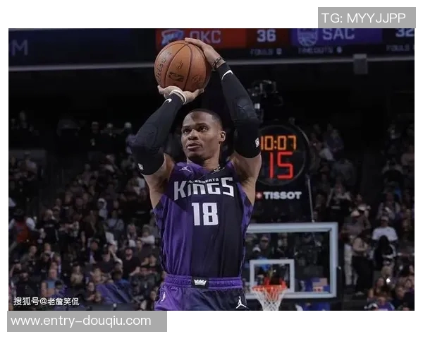 威少本赛季对阵老东家表现抢眼场均176分66篮板68助攻彰显实力