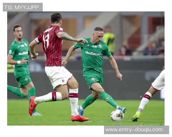 佛罗伦萨与米兰战平裁判报告揭示阿莱格里瓦诺利双双被红牌驱逐